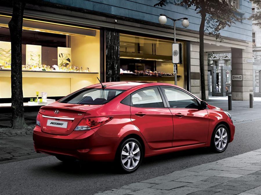  Hyundai Accent Sedan 2010 года  (фото 12 из 13)
